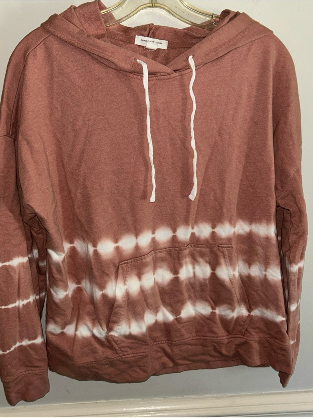 beachlunchlounge Rust Tie-Dye Hoodie with White Accent